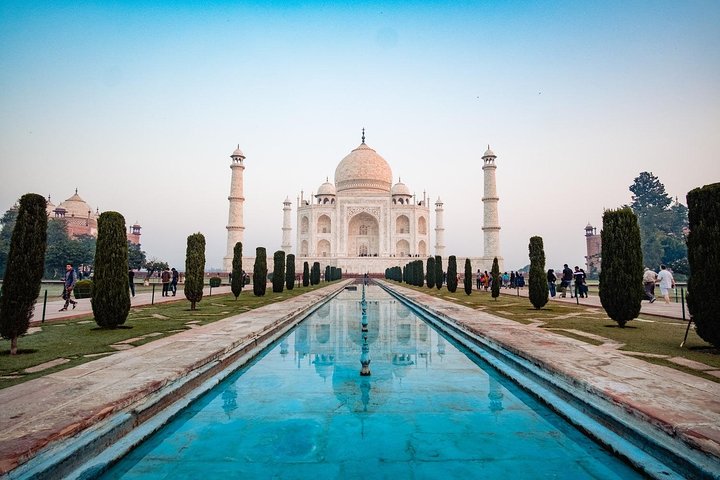 Taj Mahal Budget Tours in India